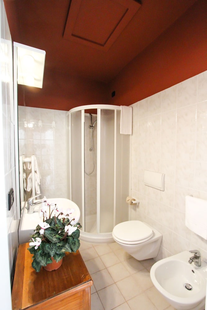 Bardolino Hotel 38/41