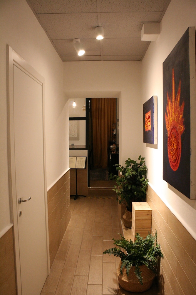 H22 Hotel 12/22