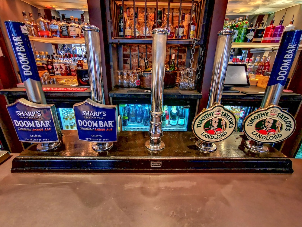 Ox Hotel Bar & Grill 42/67