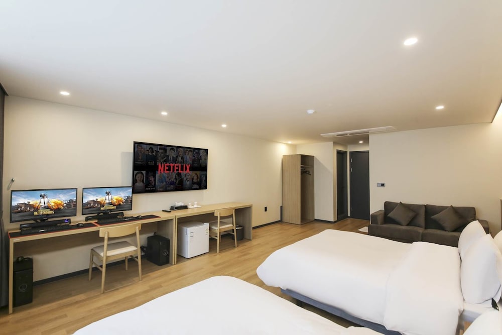 E Cheonan Hotel 10/50