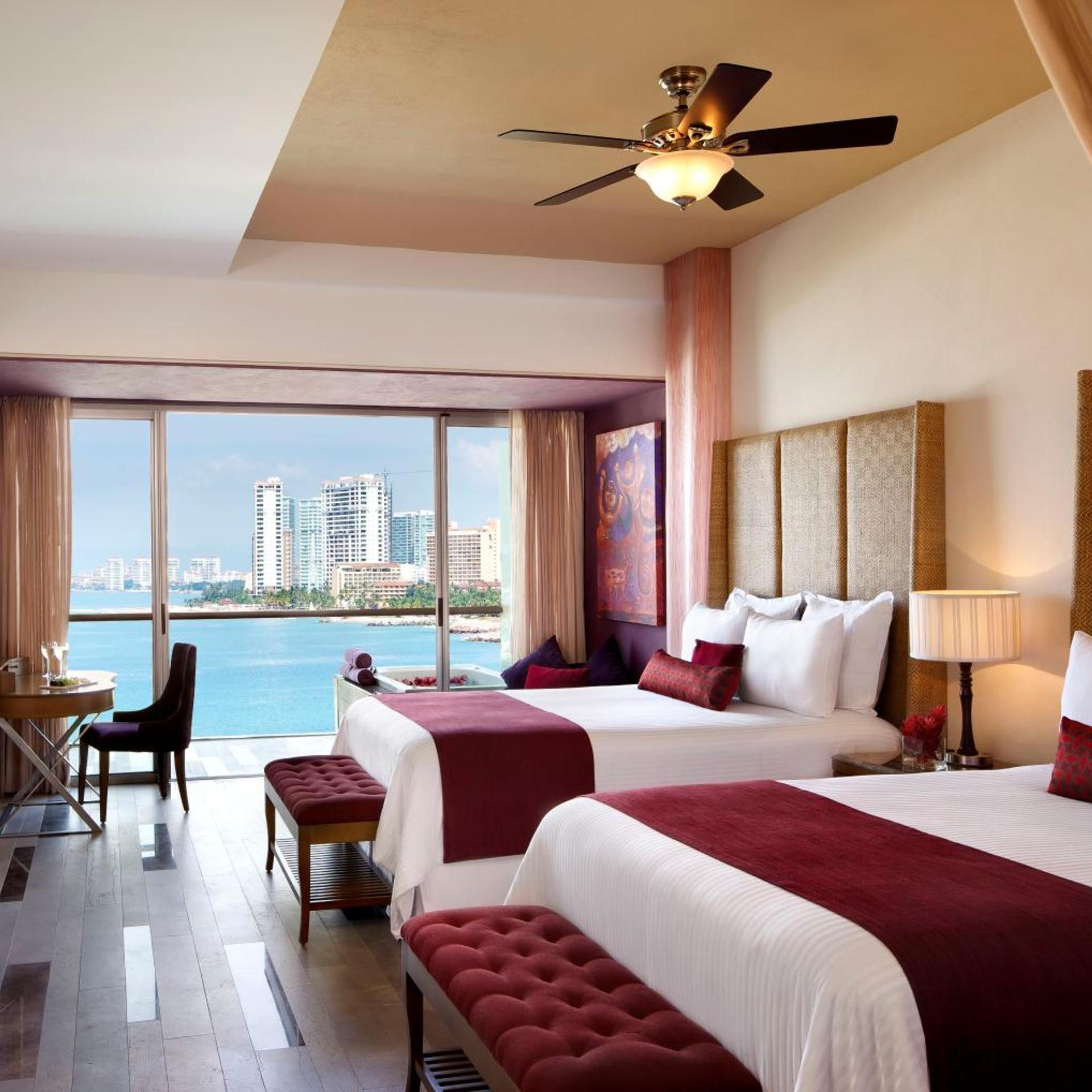 PREFERRED CLUB, JUNIOR SUITE, 2 DOUBLE BEDS, OCEAN VIEW