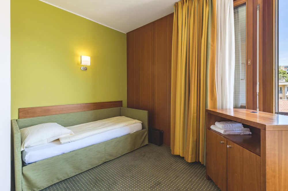 Hotel Delfino 20/57