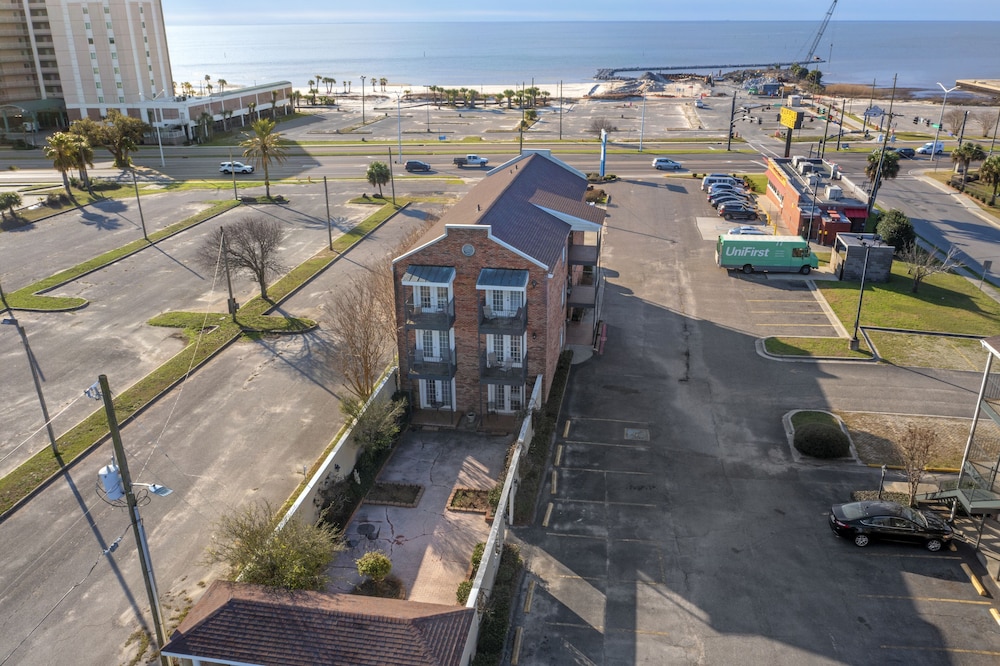 Edgewater Inn 39/51