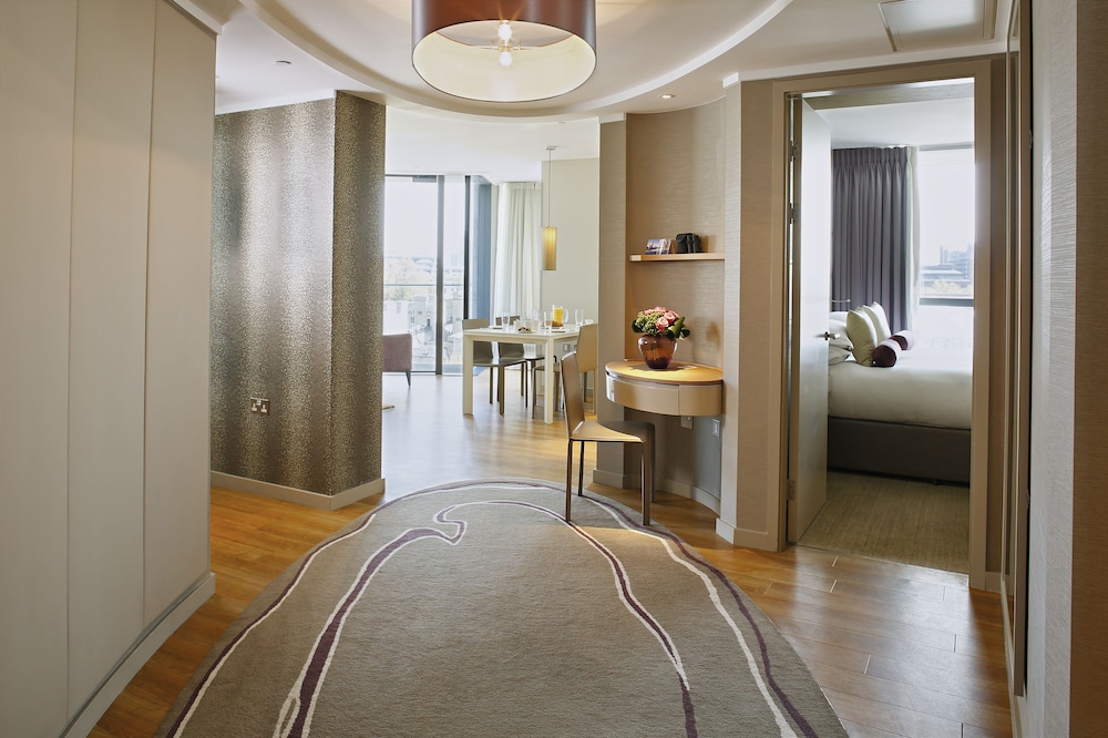Cheval Three Quays 56/56