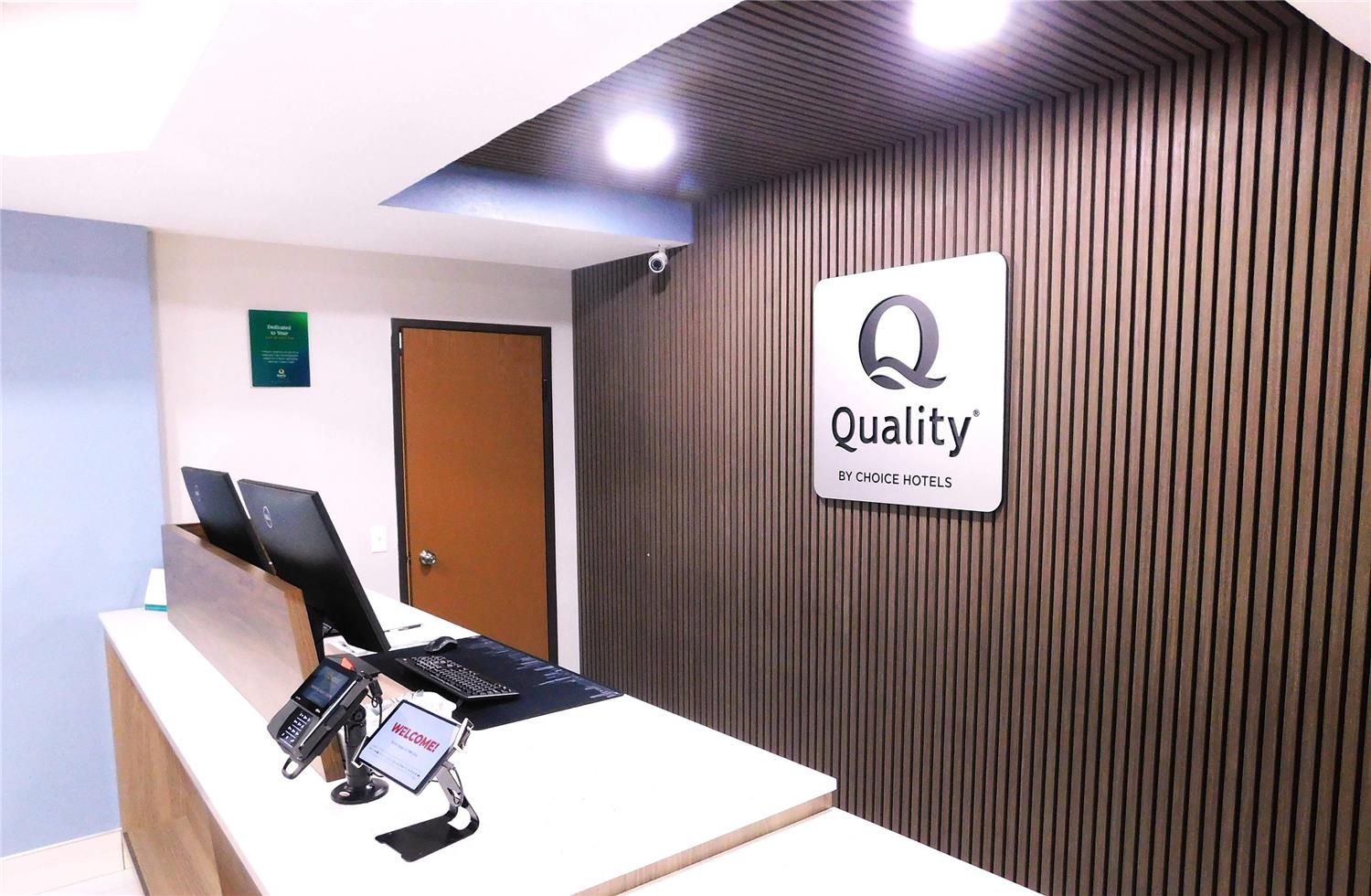 Quality Inn Pontiac 48/52