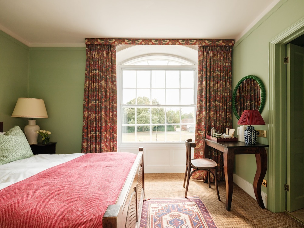 Pembroke Arms 14/50