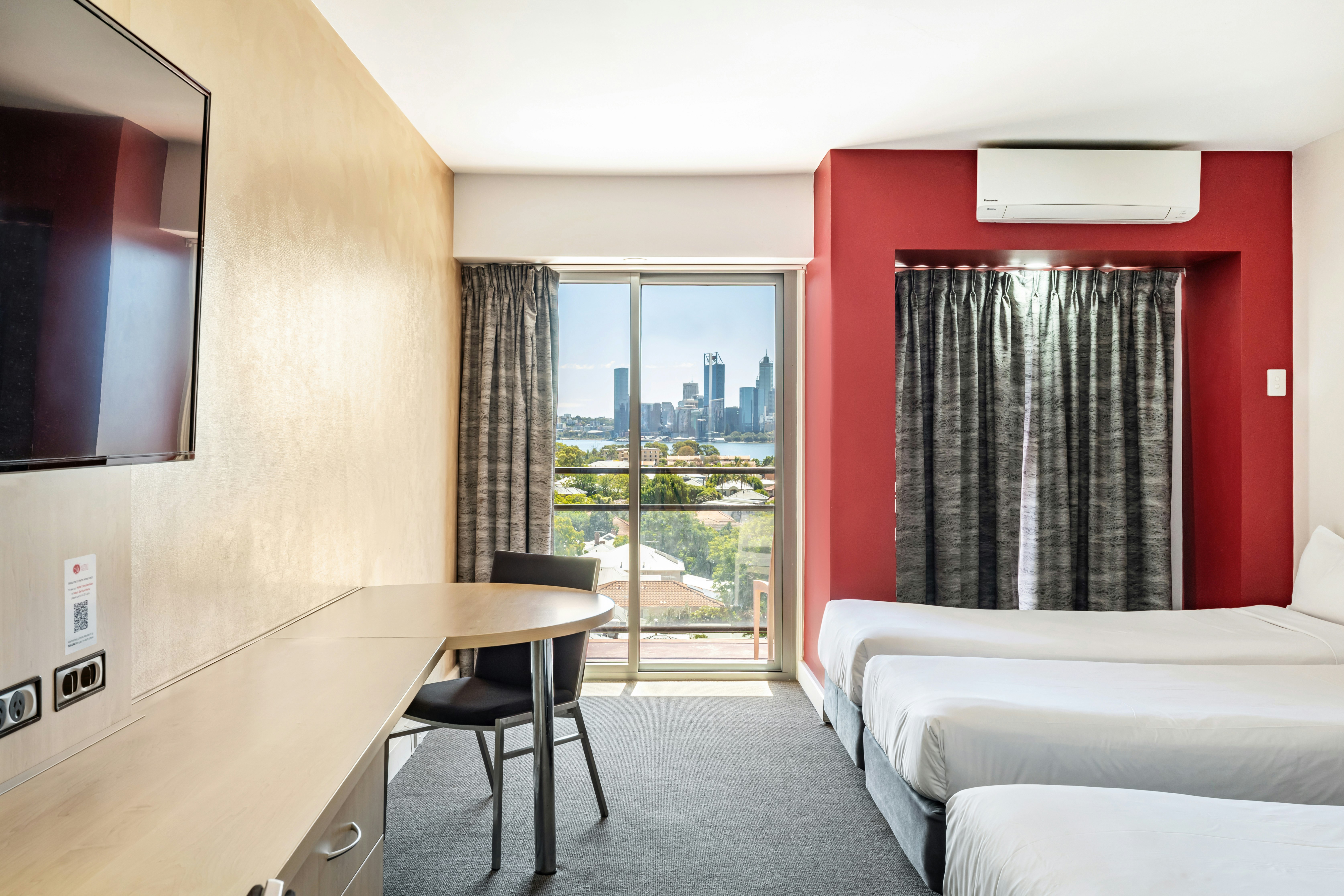 Metro Hotel Perth 9/48
