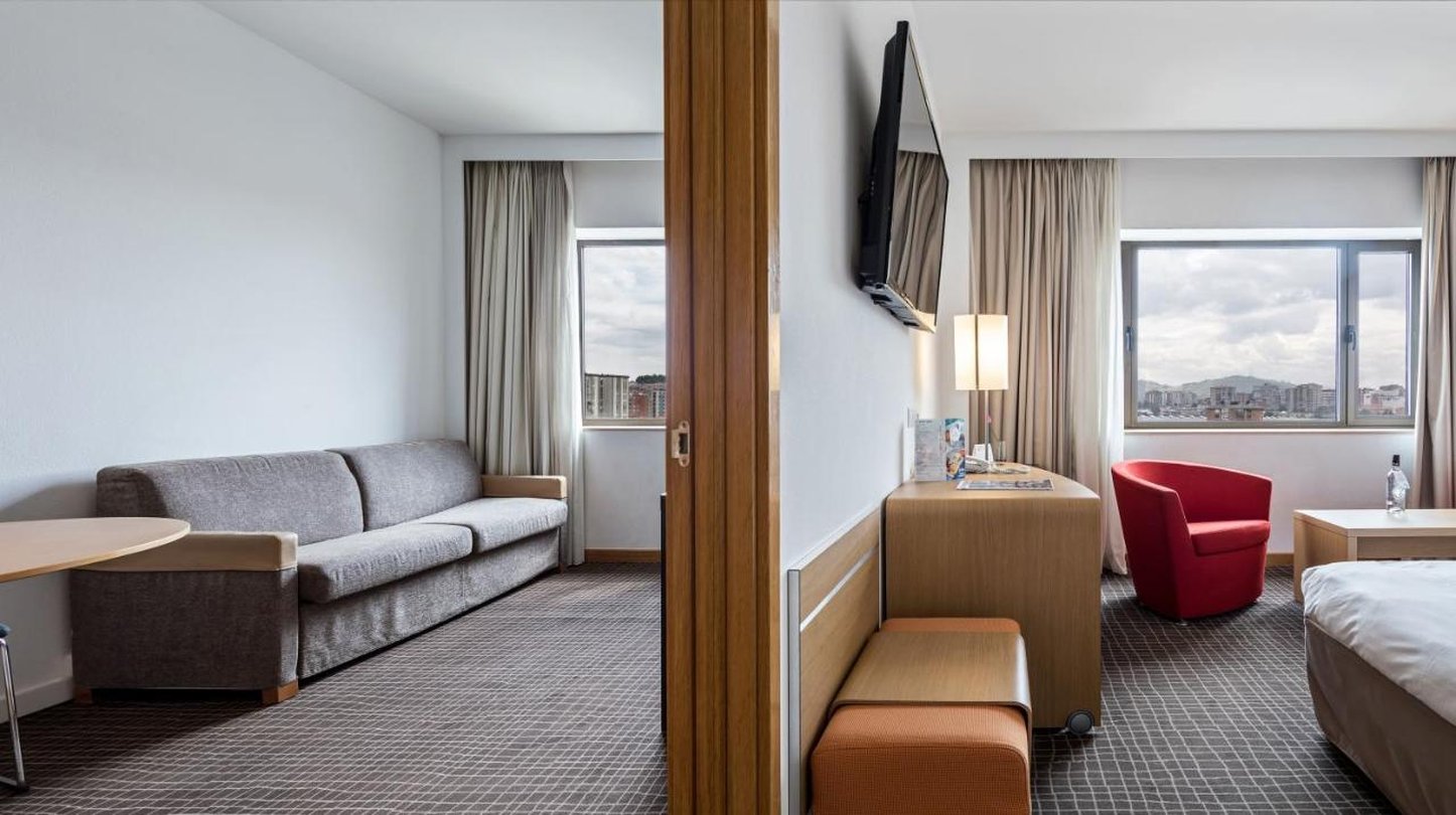 Hotel Puerta de Bilbao 24/50