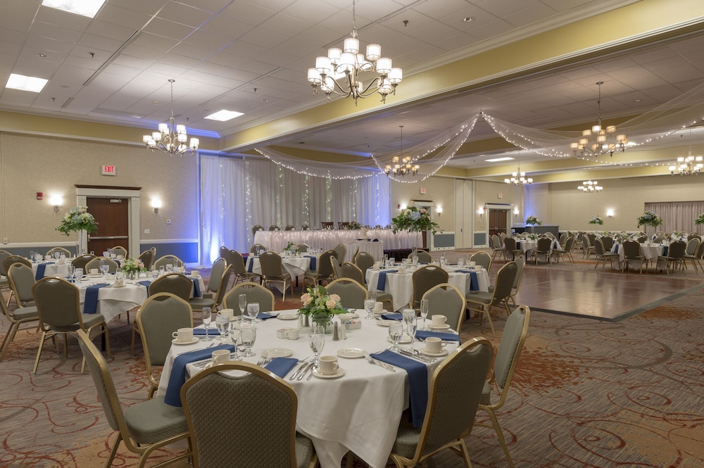RIT INN & CONFERENCE CENTER 41/56