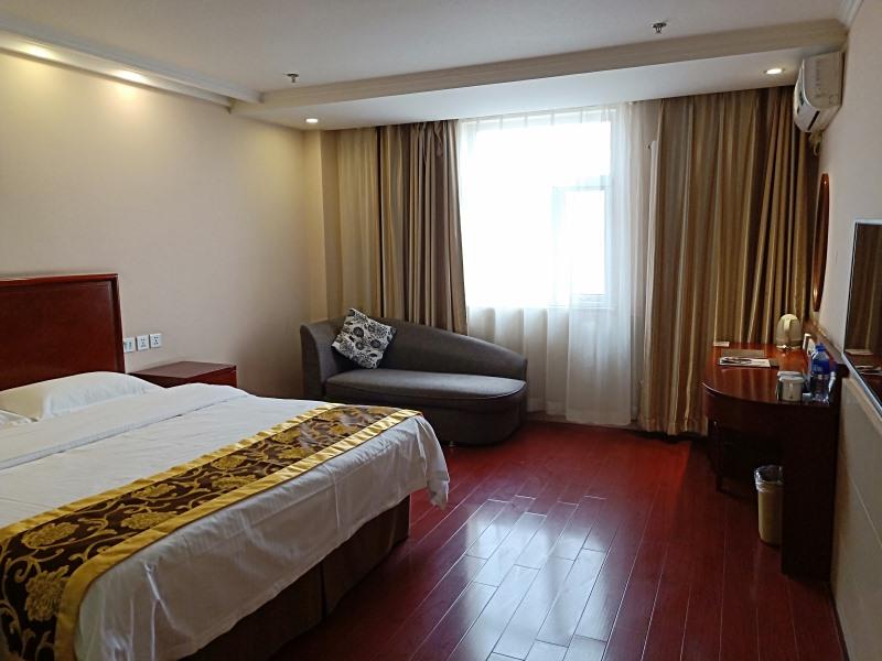 GreenTree Inn Beijing Chaoyang District Xizhihe Commercial Center Express Hotel 8/18