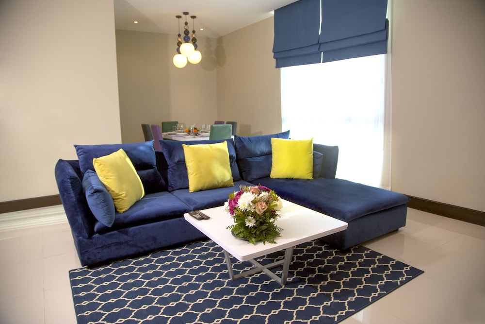 Blaire Executive Suites 40/58