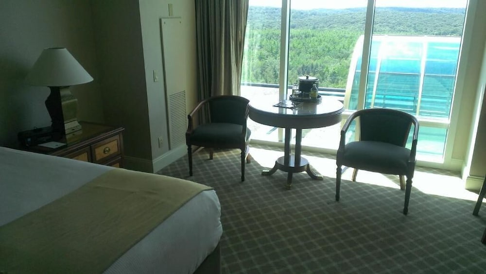 Grand Pequot Tower At Foxwoods 15/50