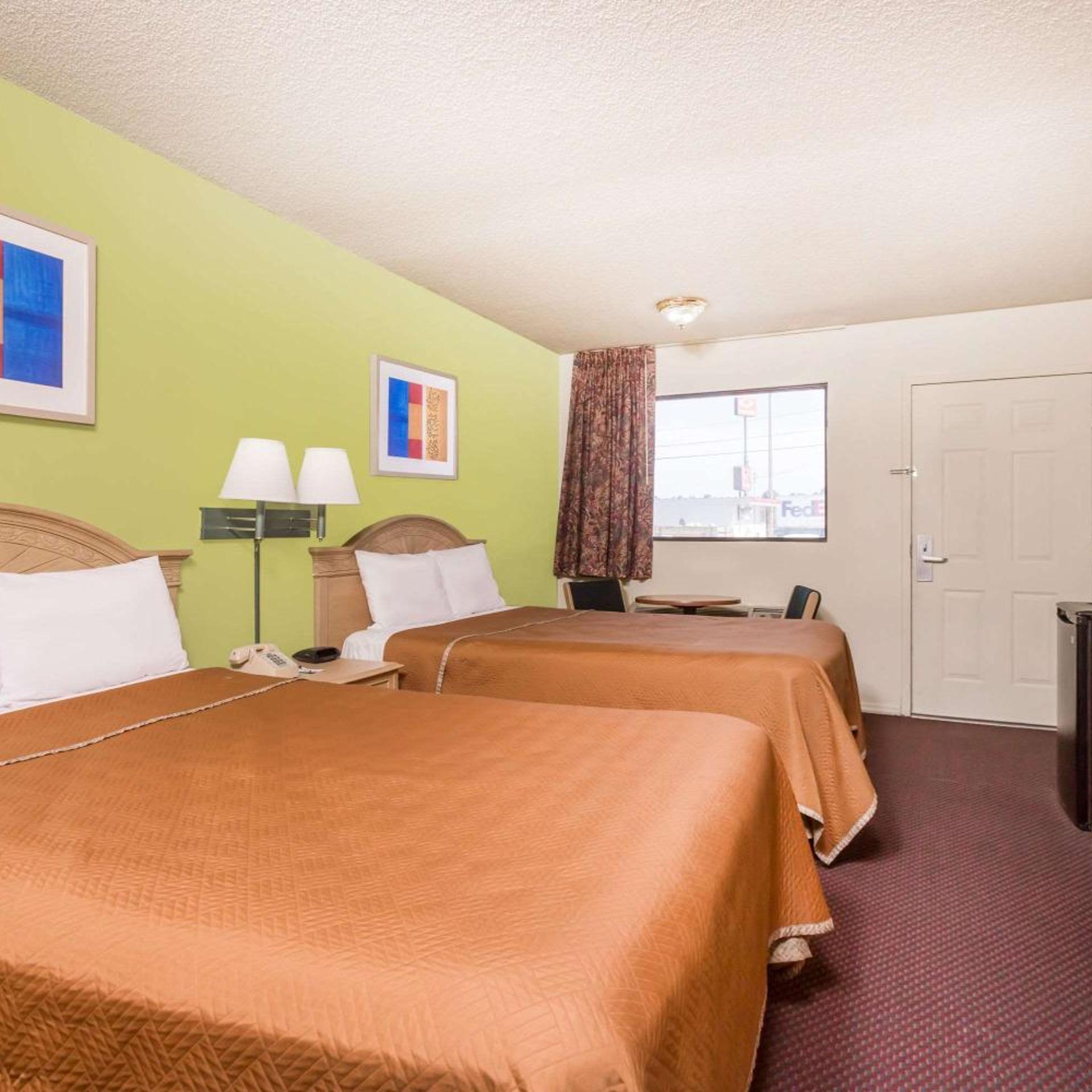 Travelodge by Wyndham Cordele 13/24