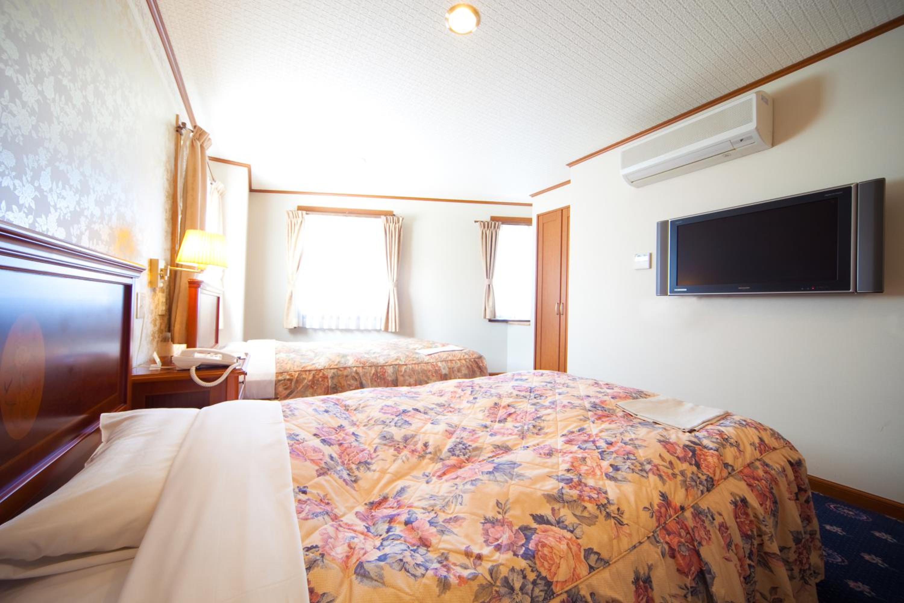 غرفة قياسية بسريرين منفصلين، Beppu Station Hotel 3/7