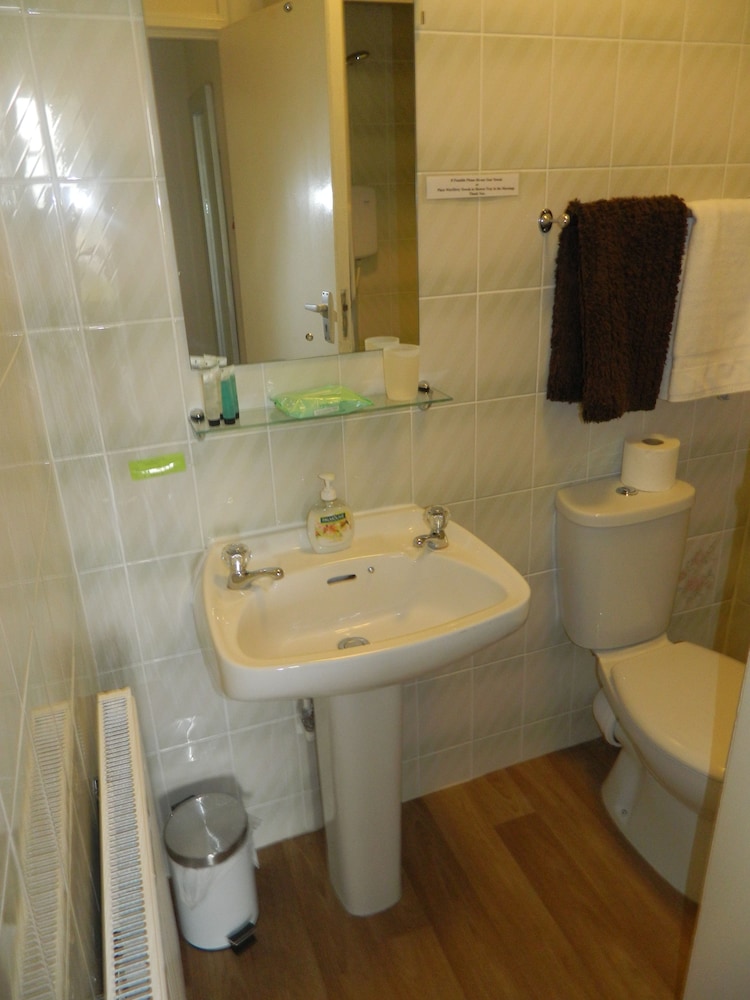 Ocean Bay Hotel 48/50