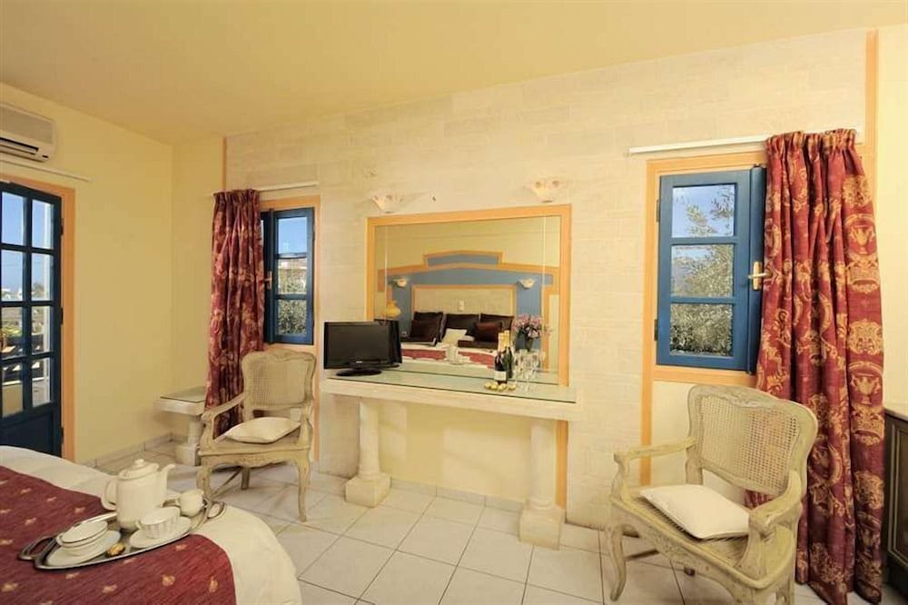 Parthenis Hotel & Suites 47/50