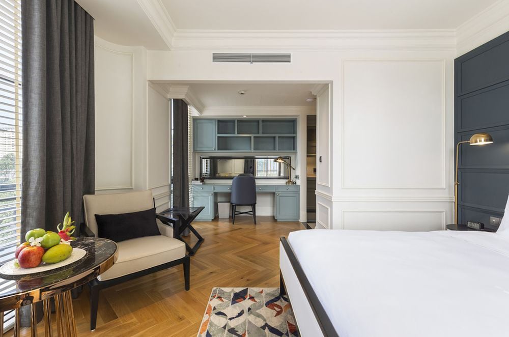 Bach Suites Saigon 25/80