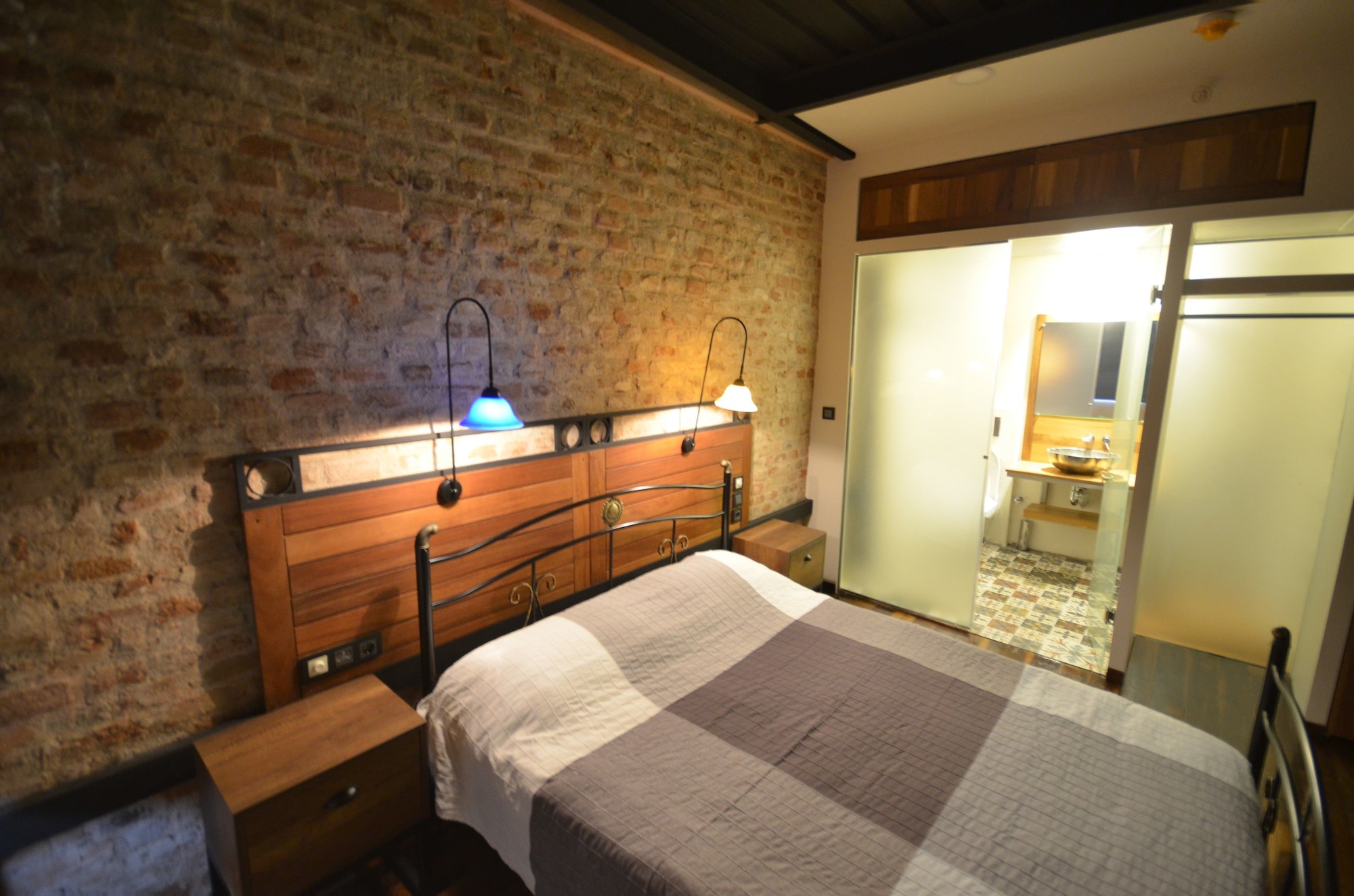 1 BEDROOM, APARTMENT
