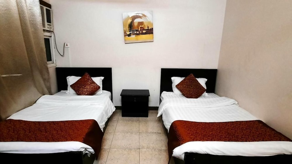 أجنحة ريحان الورود(Rihanat Al Worood Suites Khamis Mushait) 12/34
