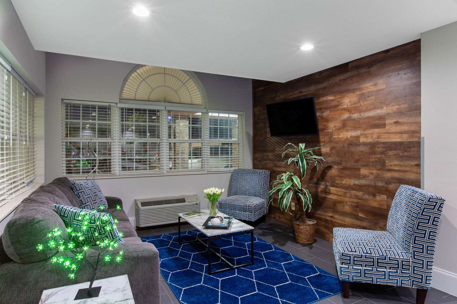 Microtel Inn And Suites Augusta 13/26