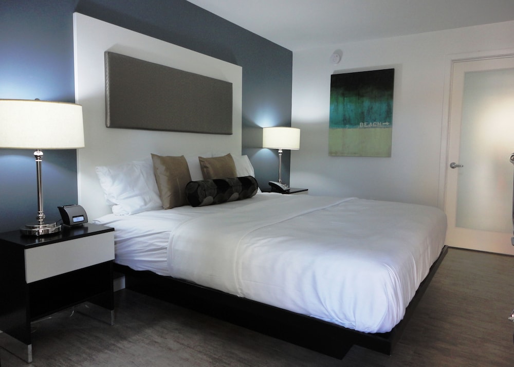 Lotus Boutique Inn Suites 22/57