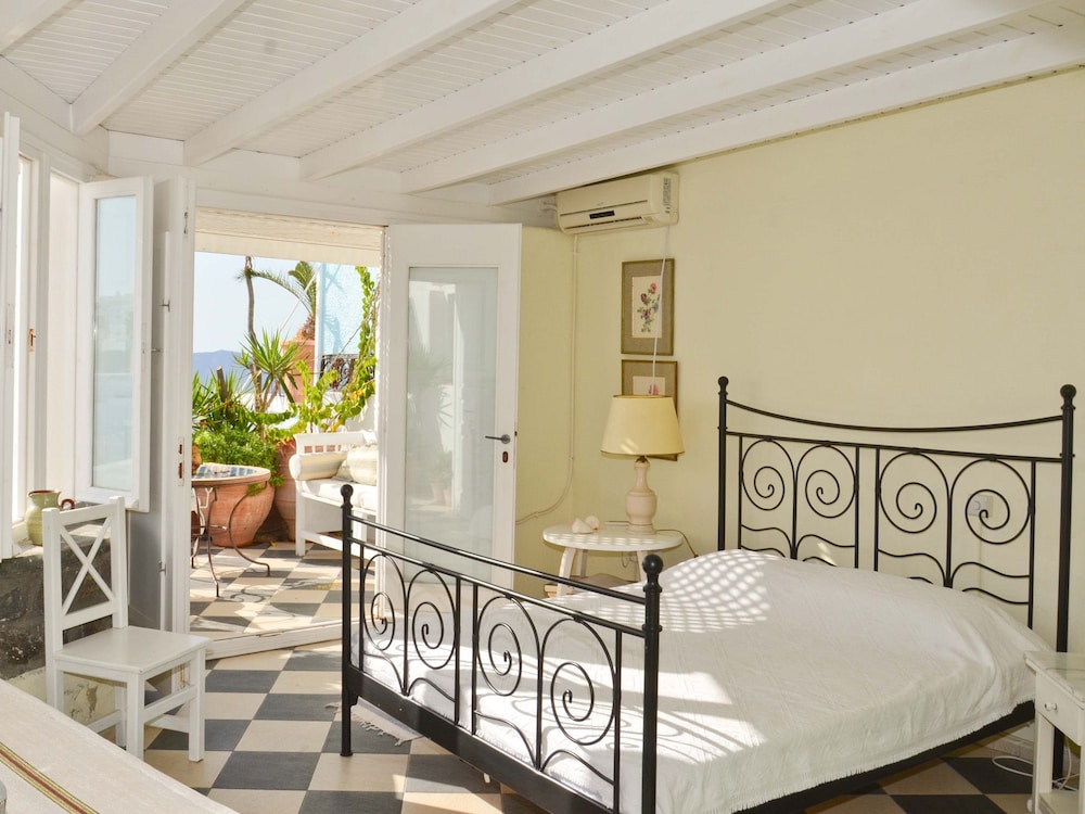 Villa Fegari 18/50