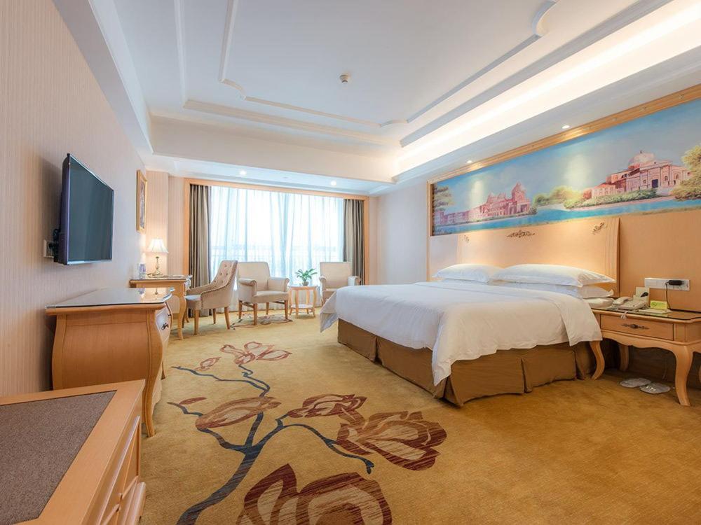Vienna hotel Shenzhen Xiashuijing Subway Station 13/25
