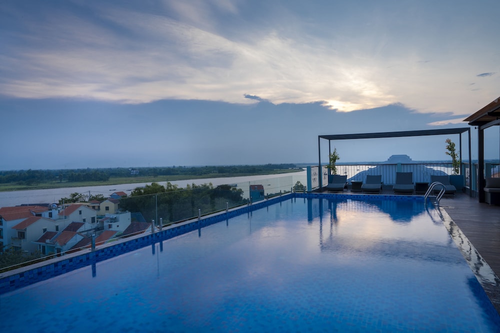 Cozy Savvy Boutique Hotel Hoi An 44/50