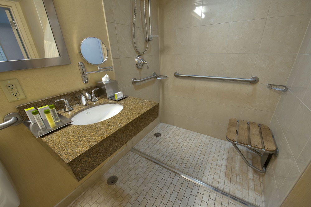 Doubletree By Hilton Hotel Baltimore North Pikesville 13/84