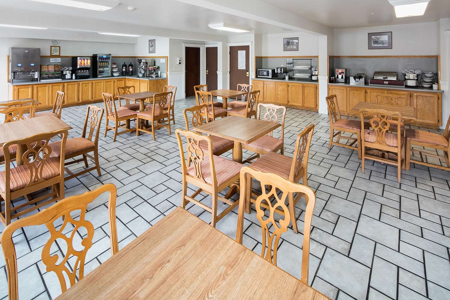 Red Lion Inn & Suites Auburn 27/36