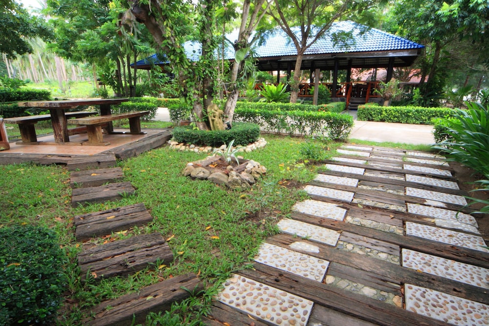 ROCKY POINT RESORT 4/62