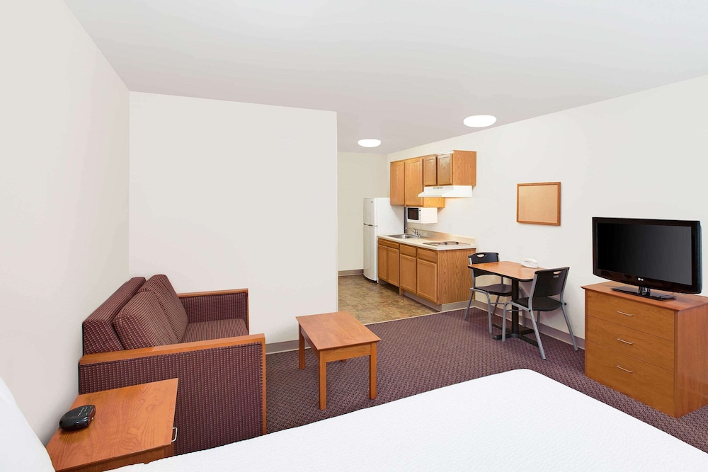 WoodSpring Suites Amarillo East I-40 24/34