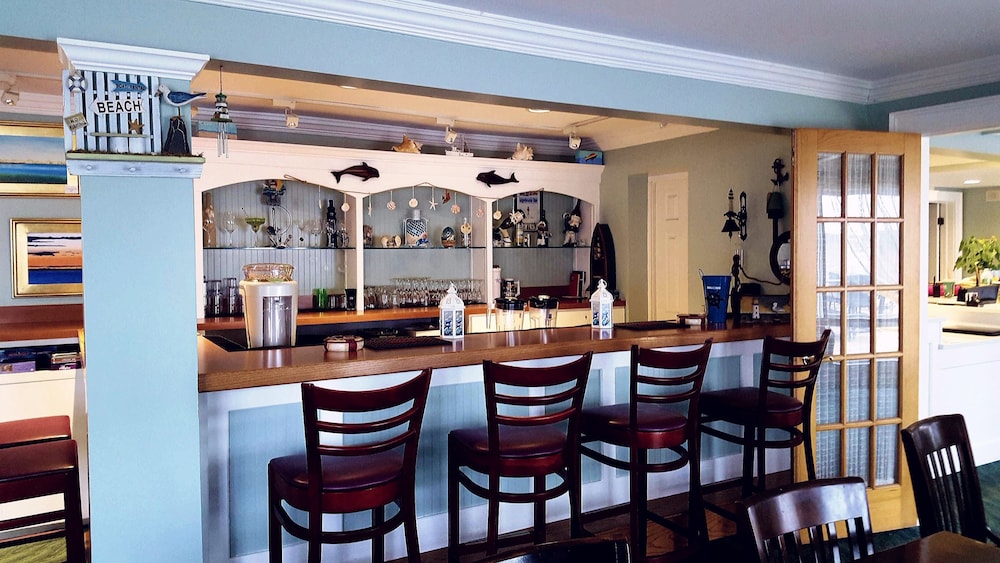 Surfside Hotel and Suites 40/57