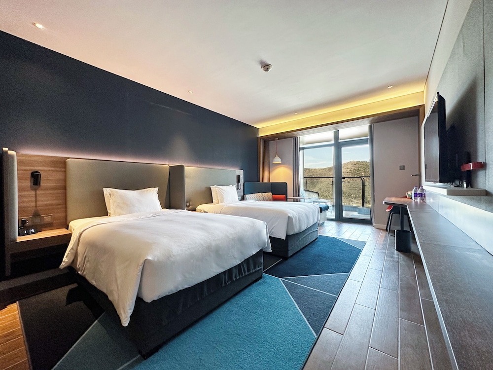 Standard, Multiple Beds