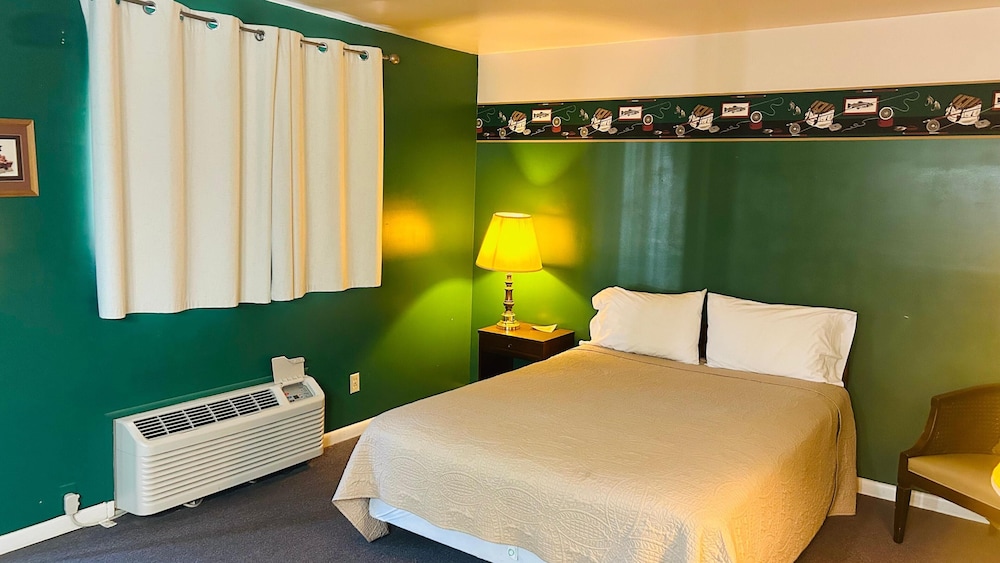 Room at Victorian Inn Motel & Suites, Superior - NE