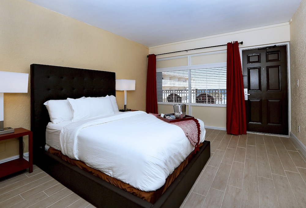 Chateau Mar Beach Resort 17/47