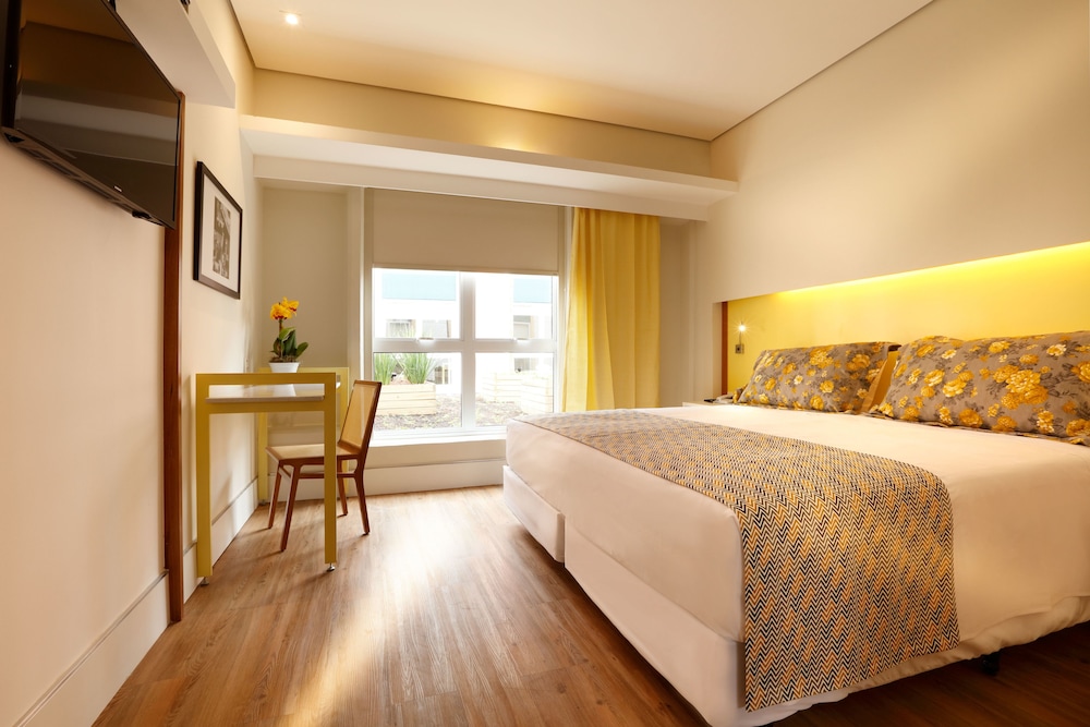 SUPERIOR, KING BED