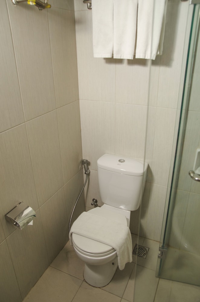 ROYAL SUITE CONDOTEL 24/26