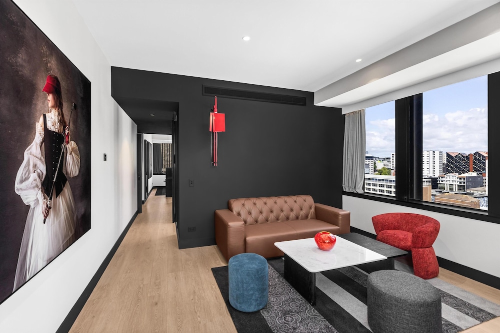 Radisson RED Auckland 33/50