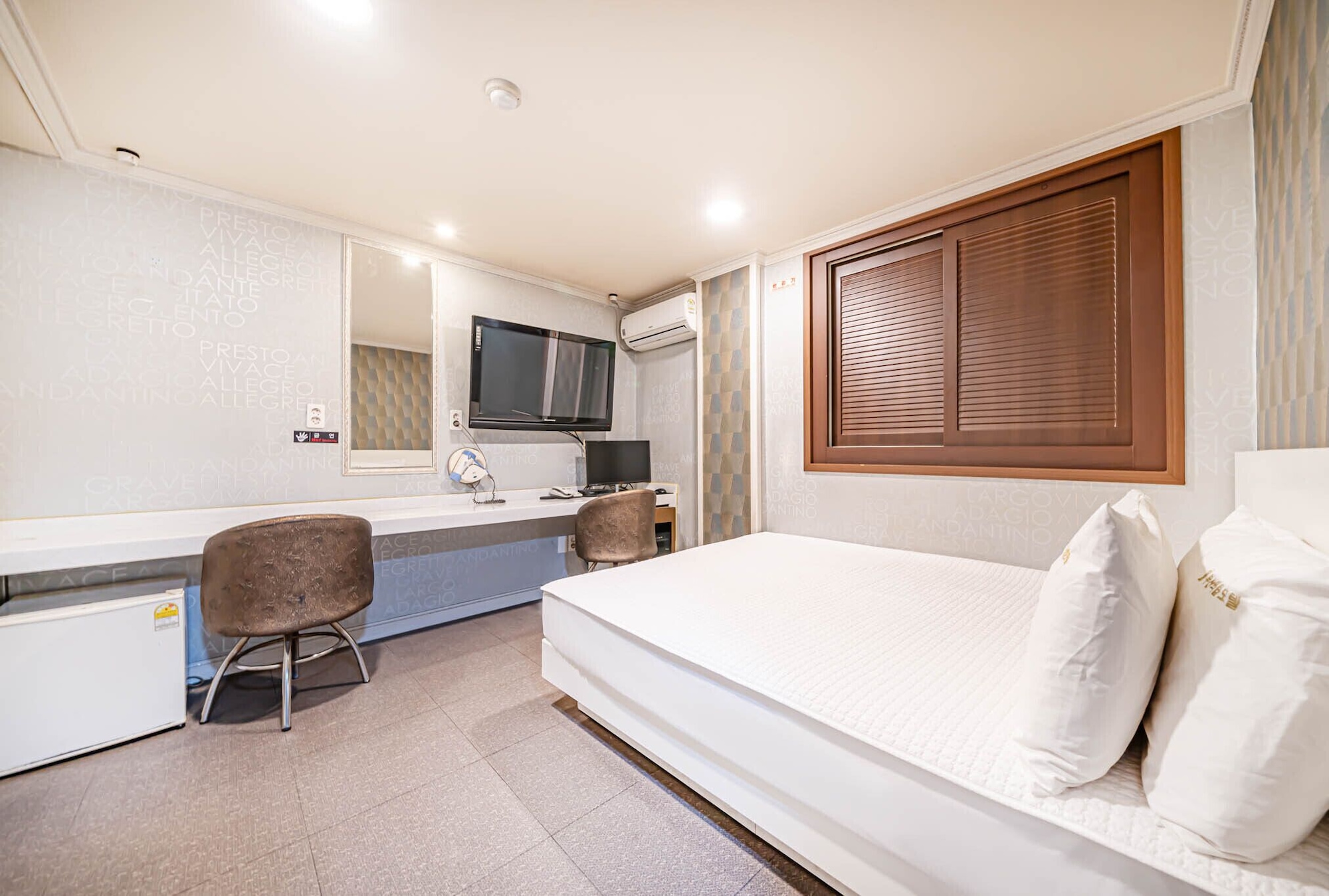STANDARD, DOUBLE BED