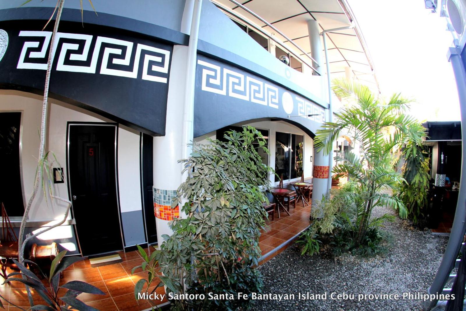 Micky Santoro Hotel & Restaurant 13/50