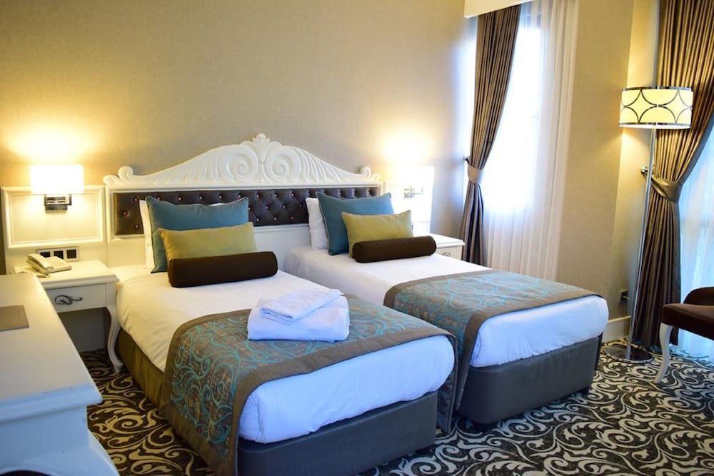 Taksim Line Hotel 30/60