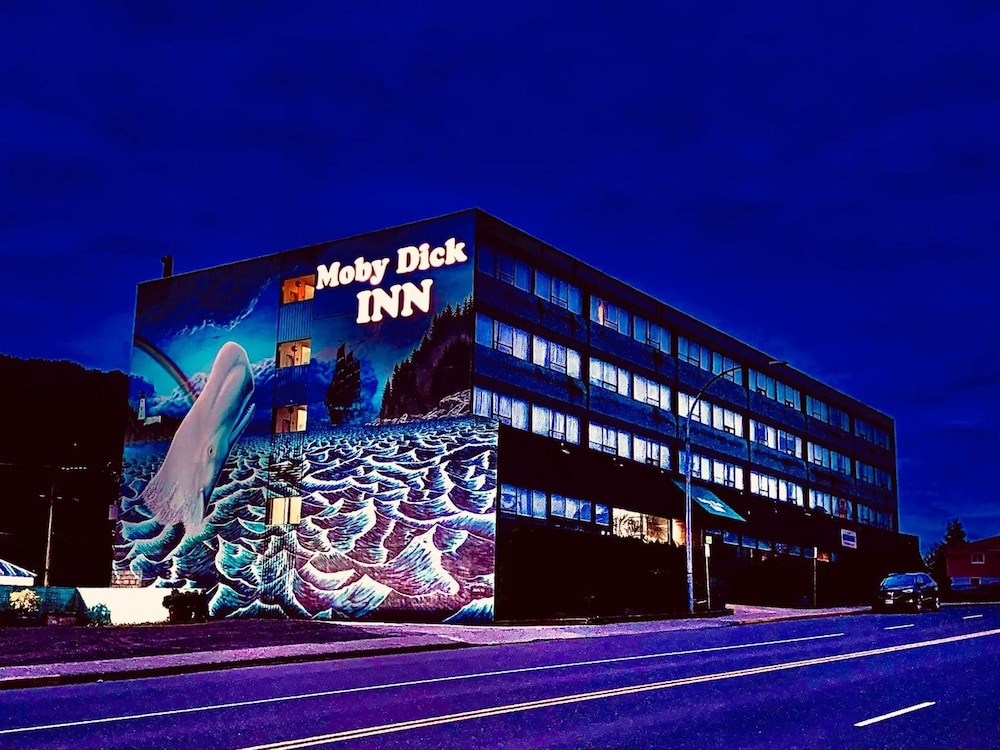 Moby Dick Inn 2/62