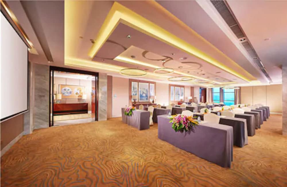 Grand New Century Hotel Hangzhou Sumtime 45/48