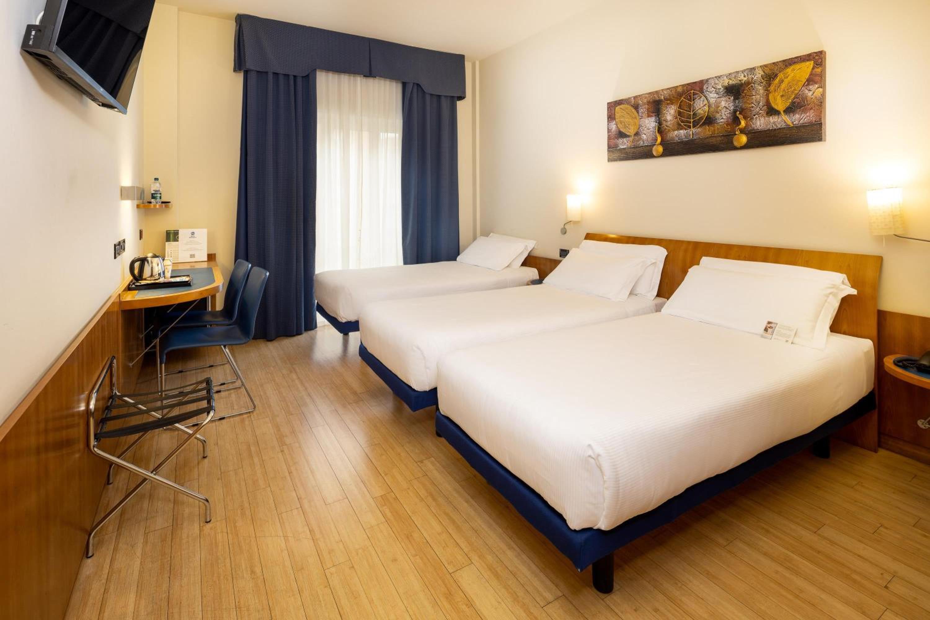 غرفة كلاسيكية ثلاثية بثلاثة أسرّة، Best Western Hotel Luxor 2/5
