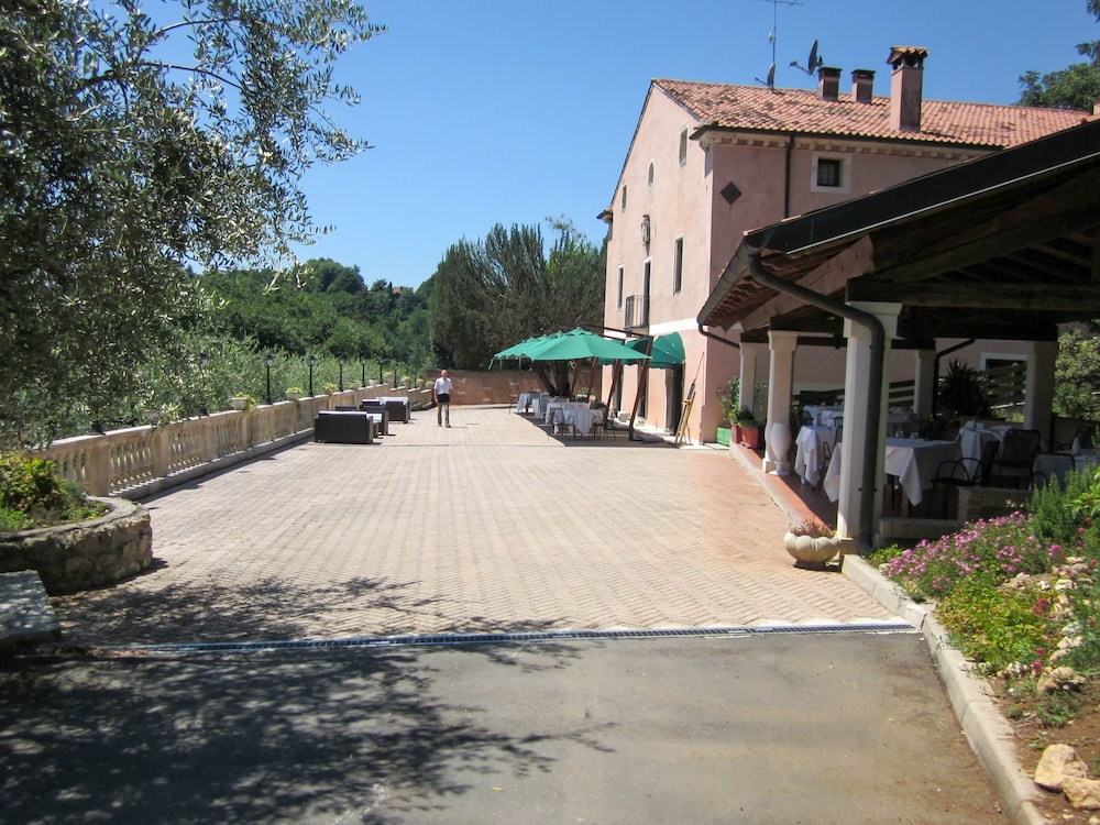 Locanda degli Ulivi 35/41