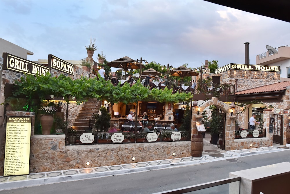 24 Seven Boutique Hotel 35/45
