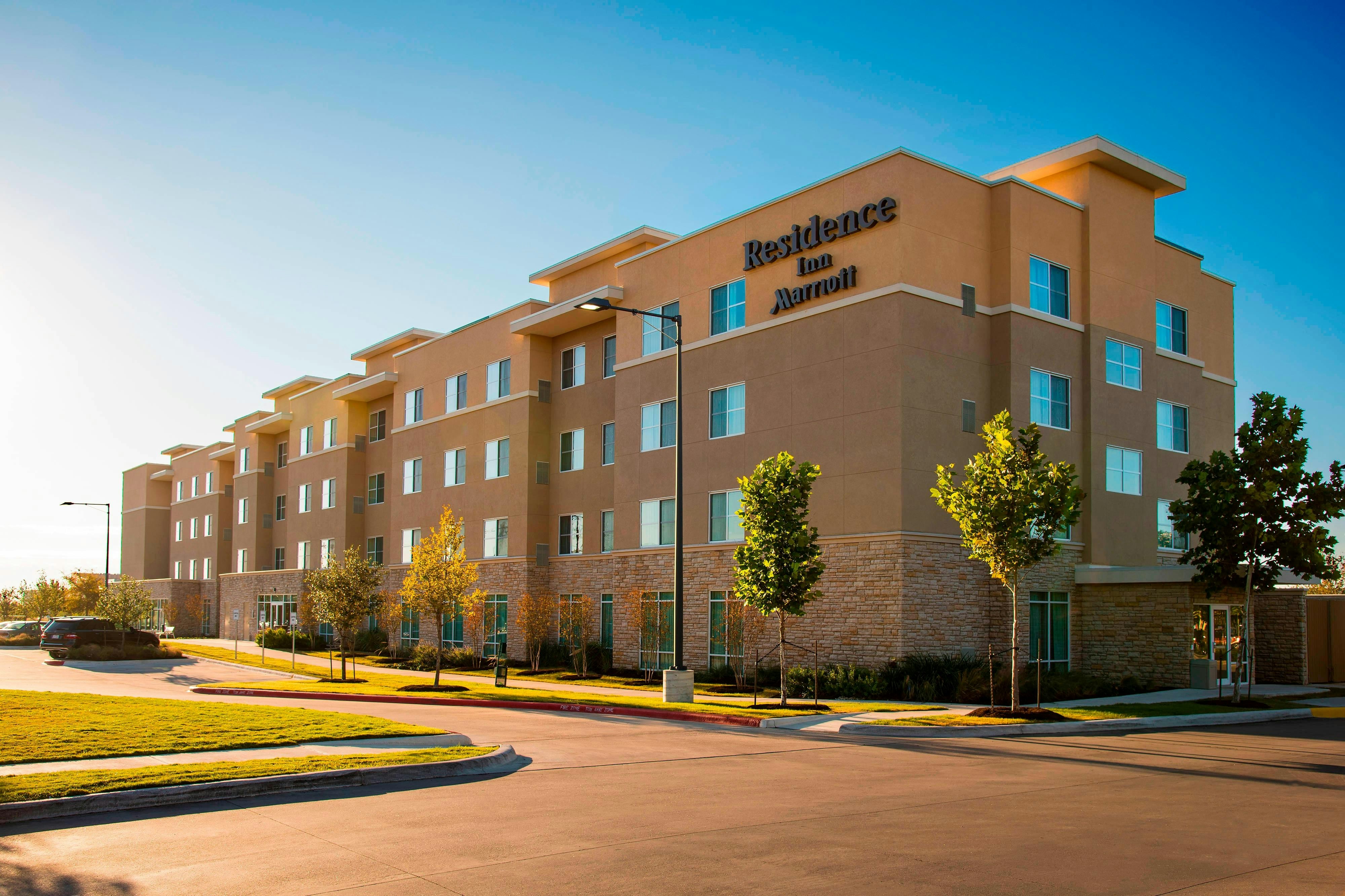 RESIDENCE INN AUSTIN-UNIVERSITY AREA 13/14