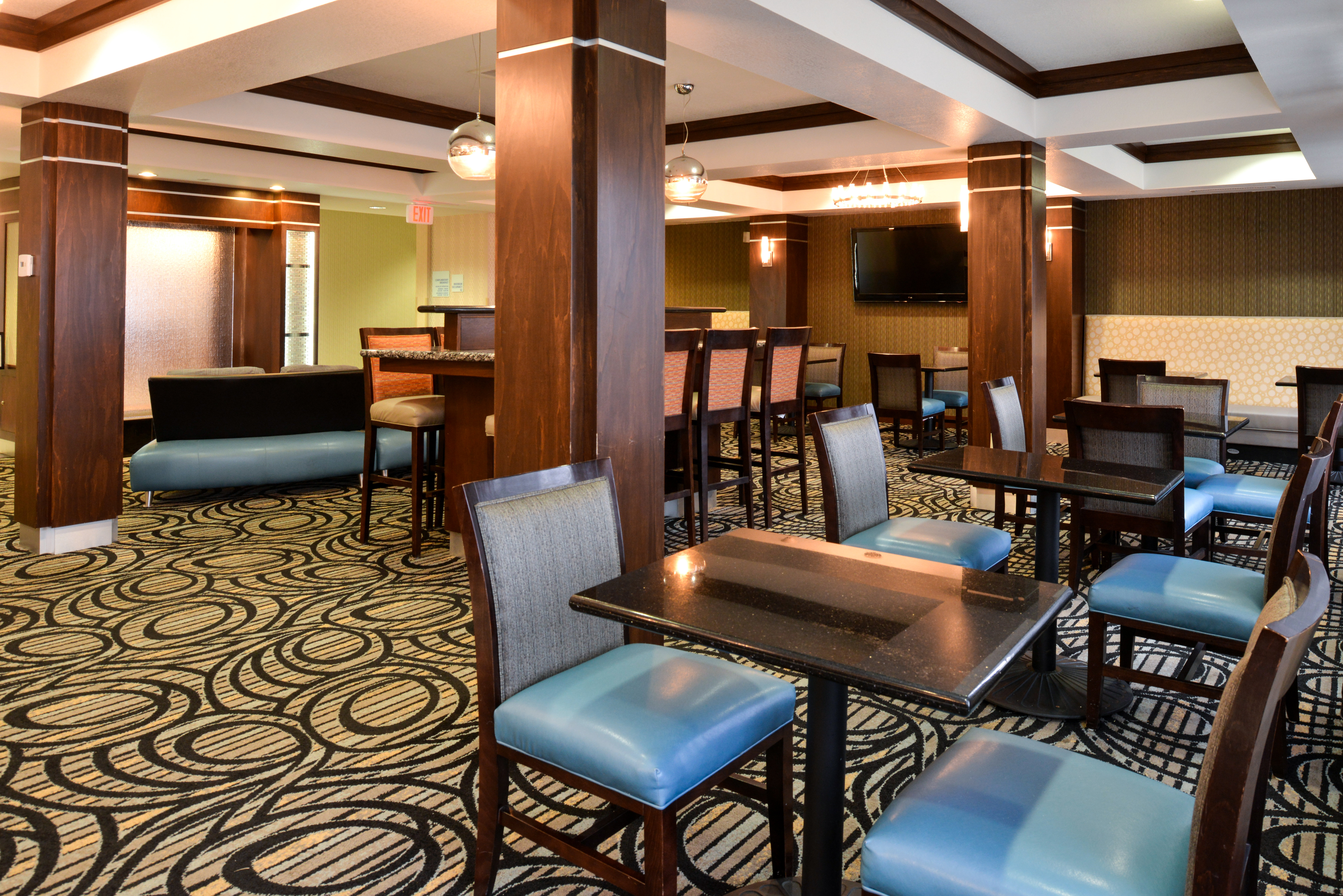 Holiday Inn Express Hotel And Suites Greenfield 48/65
