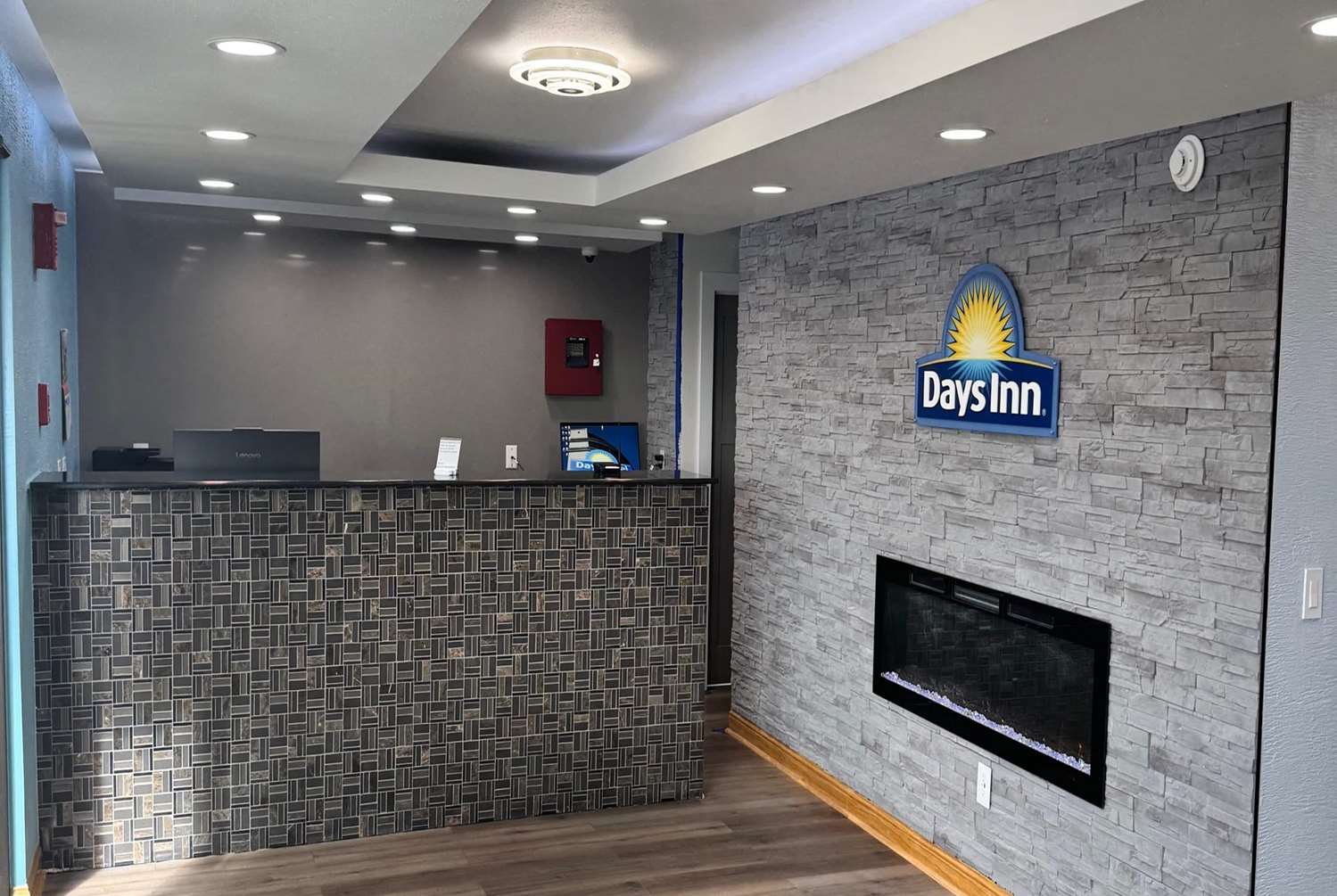 Days Inn by Wyndham Cloverdale Greencastle 7/50